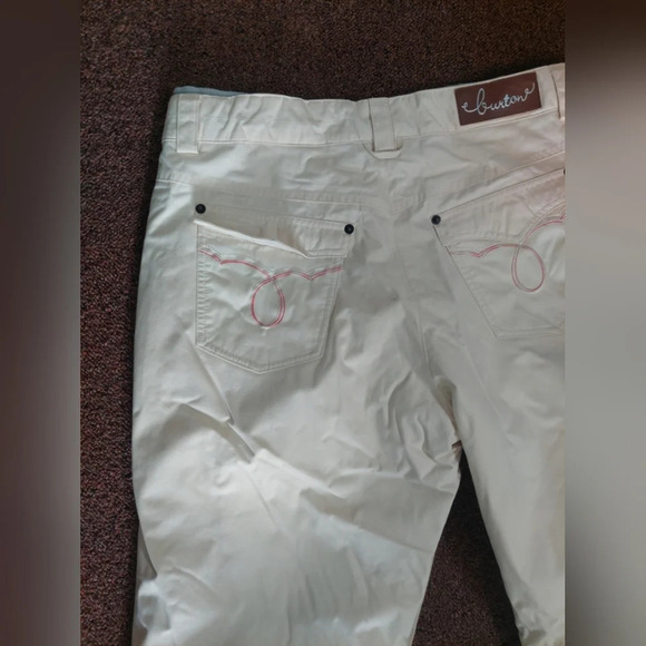 Burton Nwot Women’s Snowpant Ski Outdoors sports Beige Pink Embroidery L - Picture 7 of 11